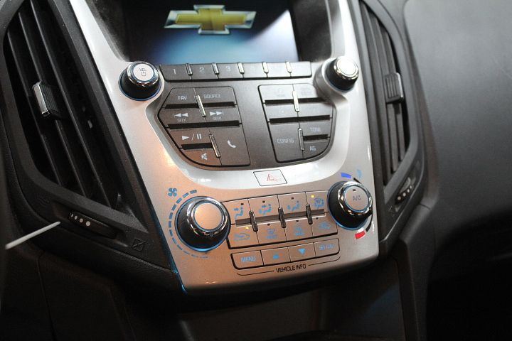 EQUINOX   2016 Audio Equipment Radio Control Panel 2336993