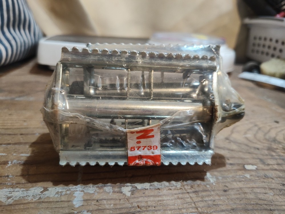 ORIGINAL NOS SCHWINN MEN'S PEDAL SET 60'S 70'S ?