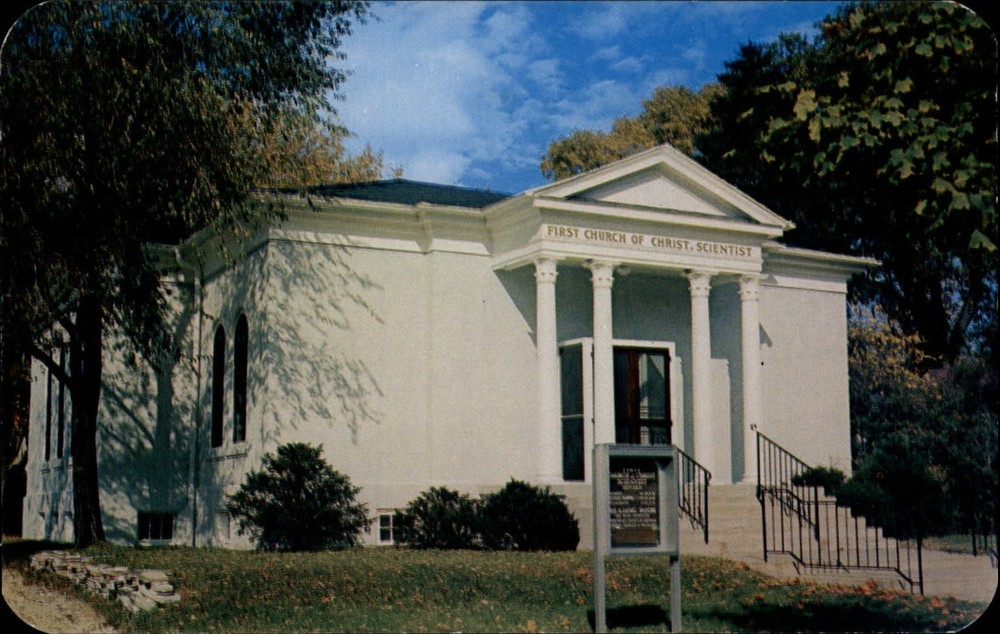 First Church of Christ Scientist Niles Michigan Four Flags City ~ 1950s postcard
