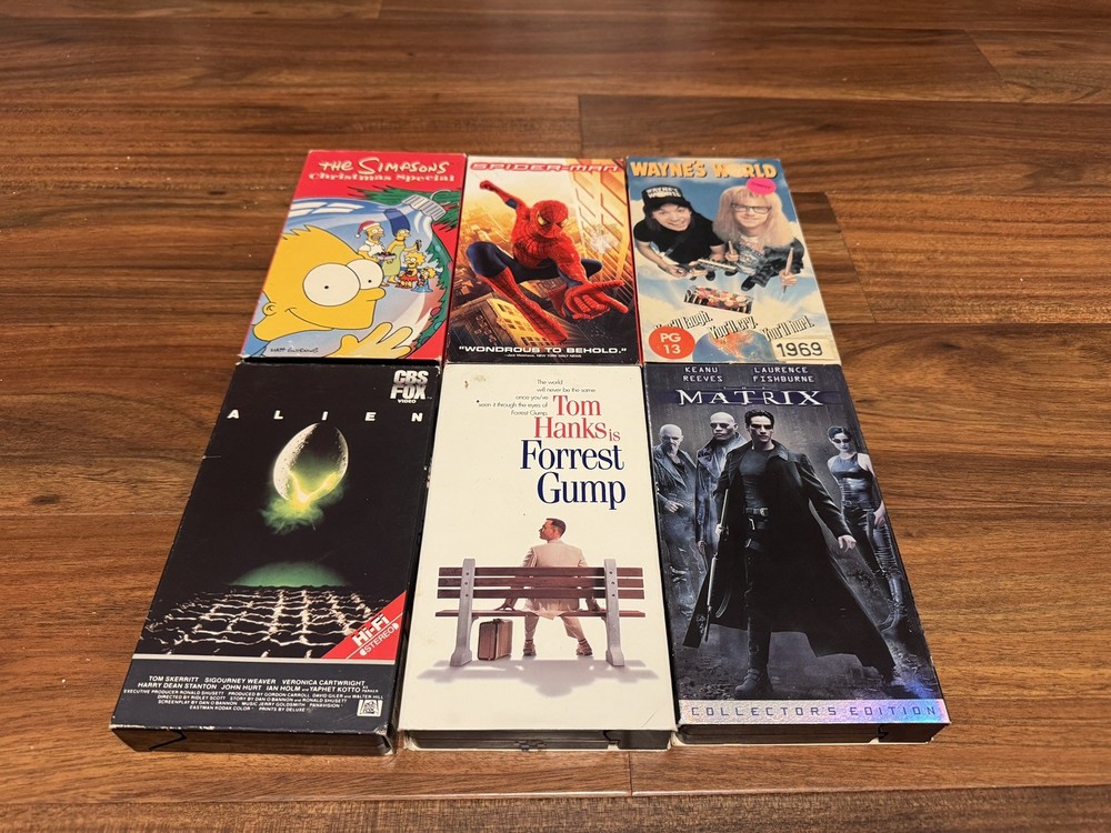 VHS Lot x6: Alien, Forrest Gump, Spider Man, Matrix, Simpsons, Wayne’s World