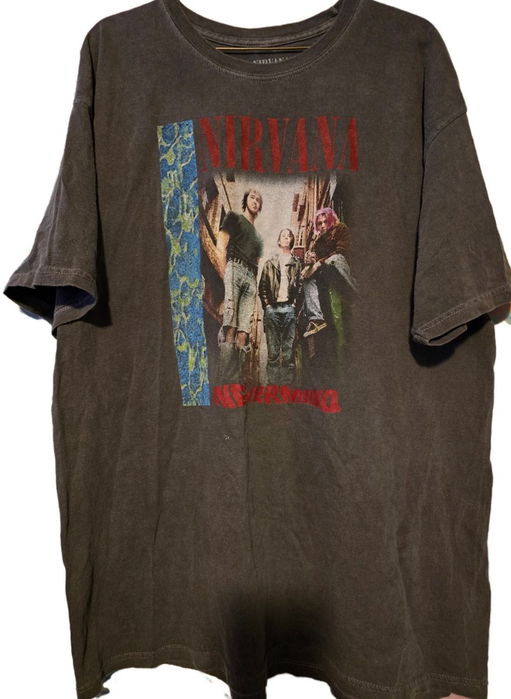 Nirvana Official Nevermind Distressed Graphic Gray Shirt XL 100% Cotton