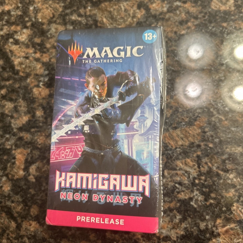 Wizards of the Coast Magic: The Gathering Kamigawa Neon Dynasty Prerelease Kit
