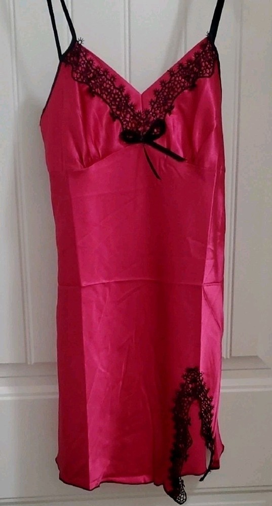 Kohl's Vibrant Pink Chemise with Black Lace And Adjustable Straps Size M