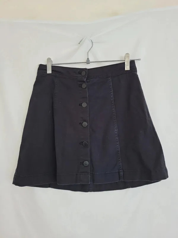 H&M black denim mini skirt size 6 women's casual wear
