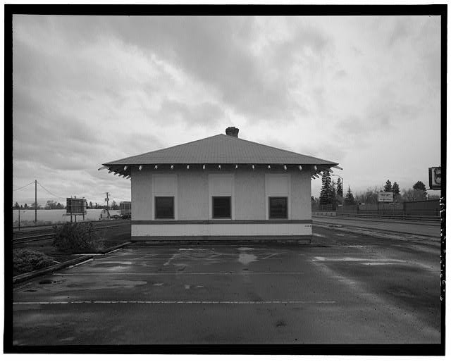 6. North elevation of Express Building, view looking south - American Railway