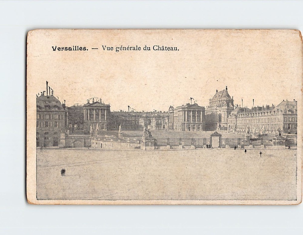 Postcard Vue générale du Château Versailles France