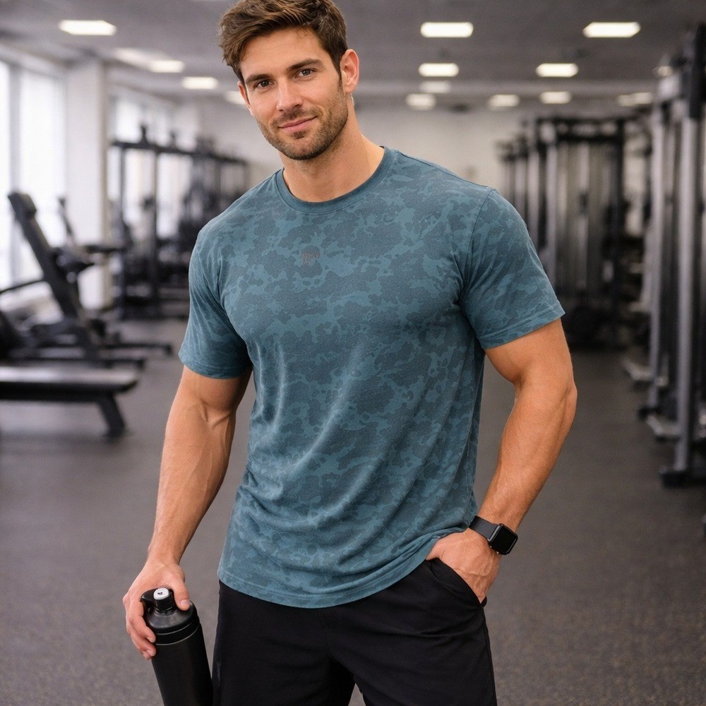 Men's Gymshark crew neck abstract green teal short sleeve logo t-shirt size M