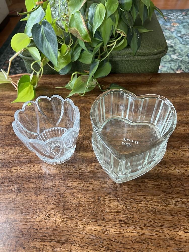 Vintage 2-Piece Glass Heart Bowls Set