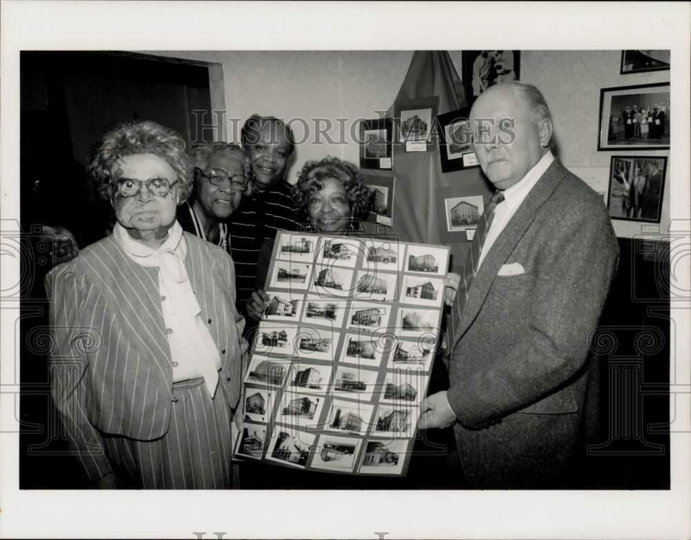 1990 Press Photo Neighborhood reunion at Councilor Jones' home, Springfield, MA