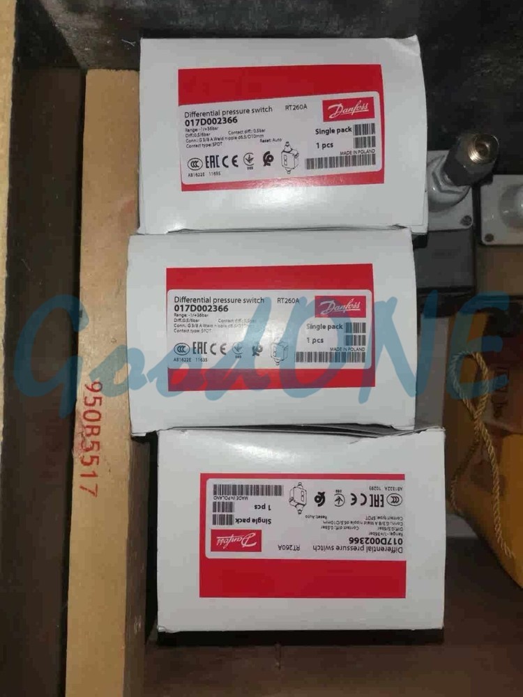 1PC New Danfoss 017D002366 (RT260A) Pressure Switch