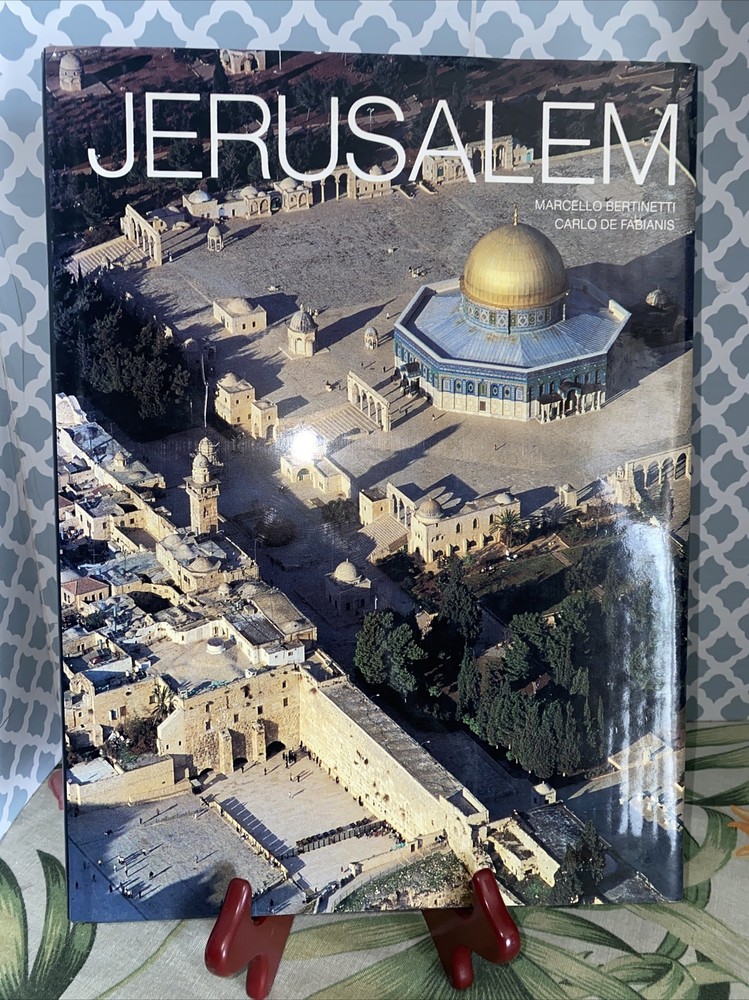 Jerusalem Bertinelli De Fabianis Gallery Books 1986 ISBN 0-8317-5208-4