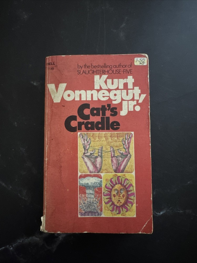 Cat's Cradle by Kurt Vonnegut, Jr. 1970's Paperback Book