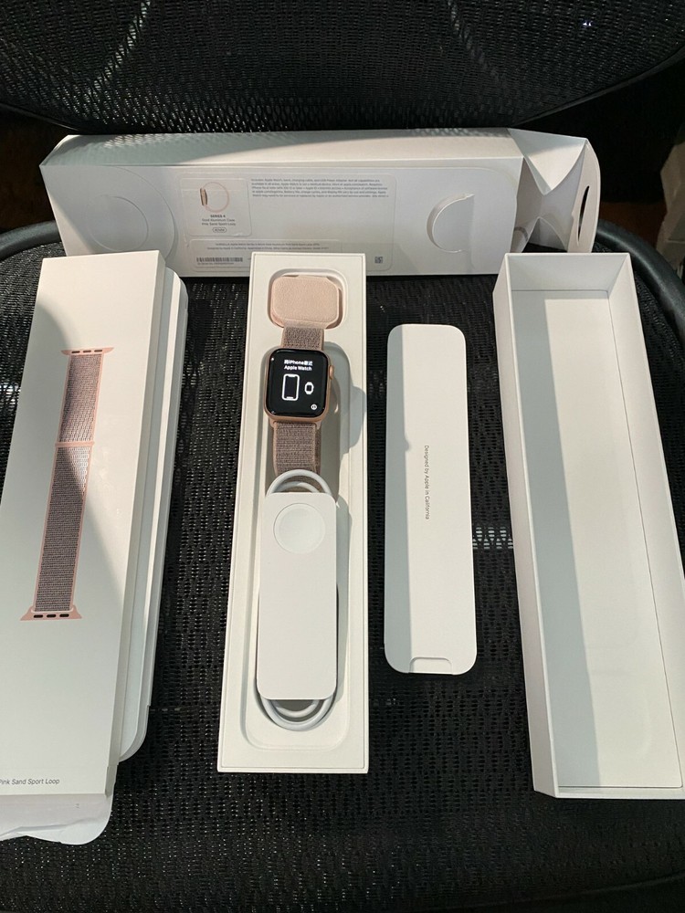 Apple Watch Series 4 GPS 40mm Gold Aluminum Case Pink Sand Sport Loop  MU692LL/A
