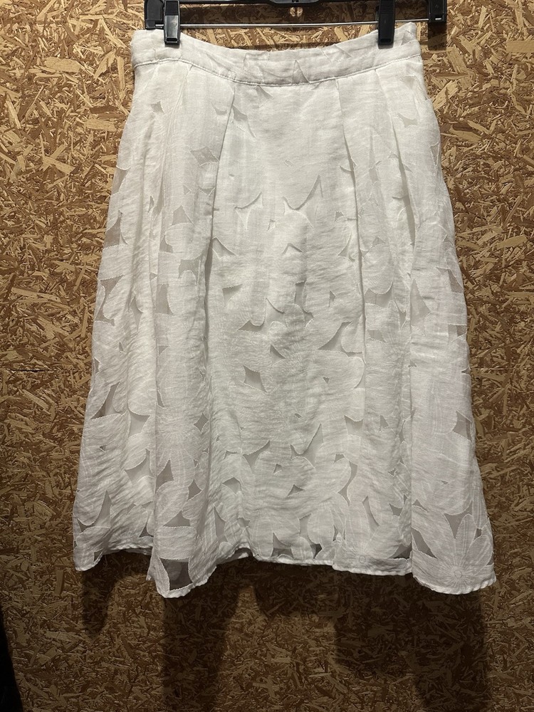 Alya  Women’s White Lace Cut Out A Line Skirt Size M