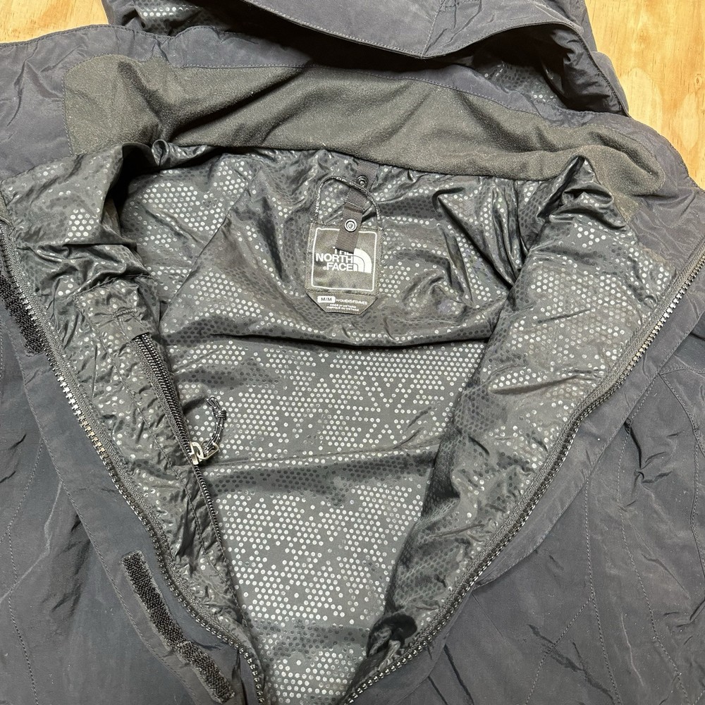 North Face Womens Medium Black Lined Rain Jacket Missing Zipper Pull