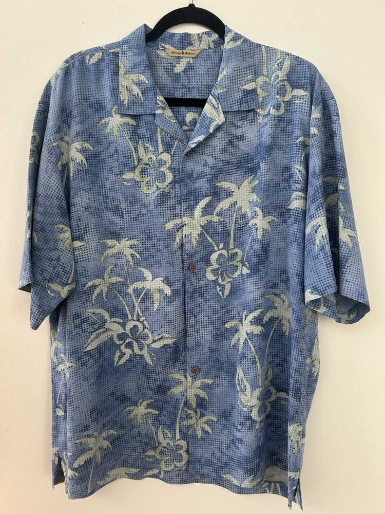 Tommy Bahama Men’s Large Blue Silk Floral Hawaiian Short Sleeve Shirt