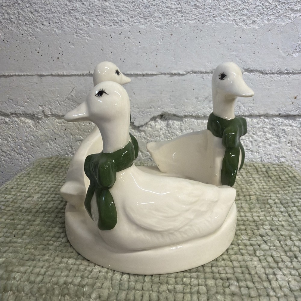 Vtg Ceramic Circle Of Geese Candle Holder White Duck Green Ribbon Cottagecore