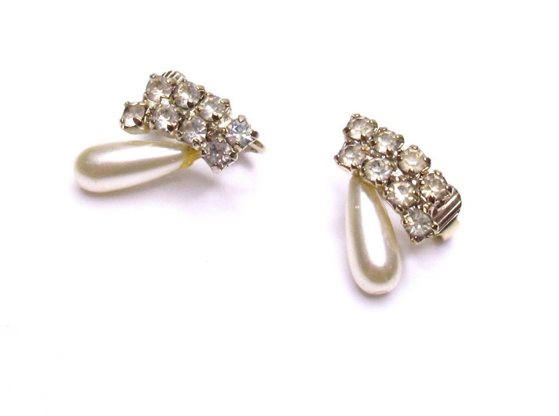 Vintage Clear Rhinestone Pearl Clip Earrings