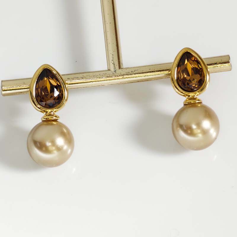 Heidi Daus Crystal Pearl Stud Earrings for Women Elegant Party Vacation Jewelry