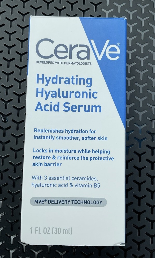 CeraVe Hydrating Hyaluronic Acid Serum for Plump, Moisturized Skin  