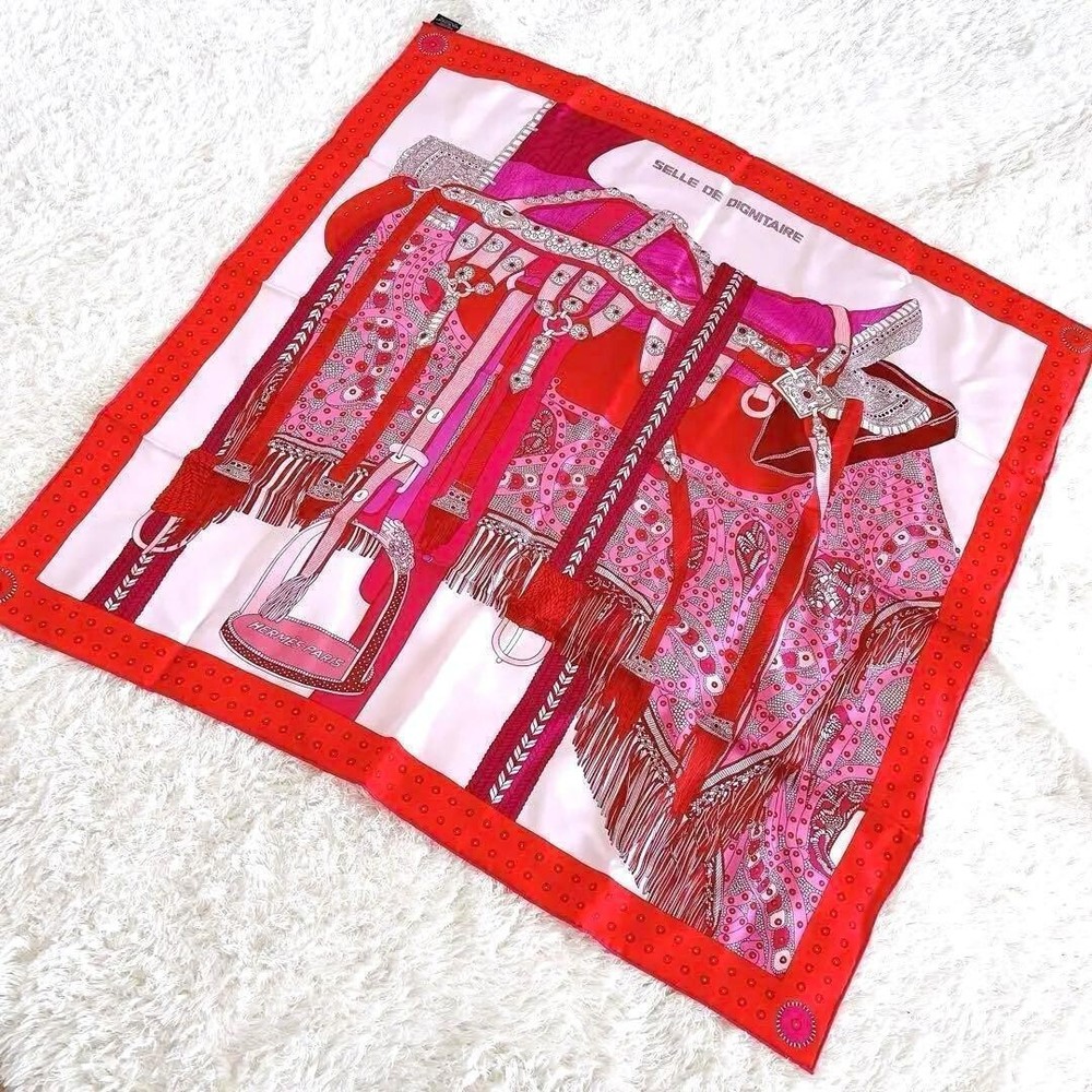 HERMES 90cm Selle de Dignitaire Silk Scarf in Classic Carre Design