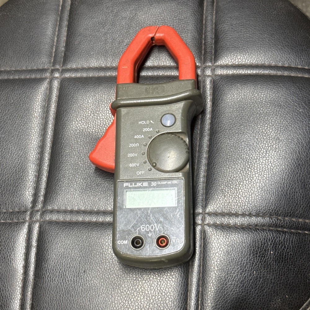 Fluke 30 Clamp Meter 600V 400A Digital Multimeter Tester