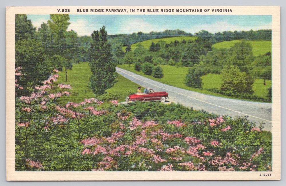 Postcard BLUE RIDGE PARKWAY, IN THE BLUE RIDGE MOUNTAINS OF VIRGINIA