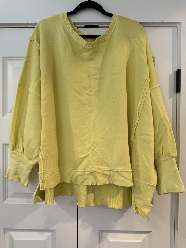 Free People Camden Sweatshirt Size XL EUC Original Price $78P2P 38” S2H 25”