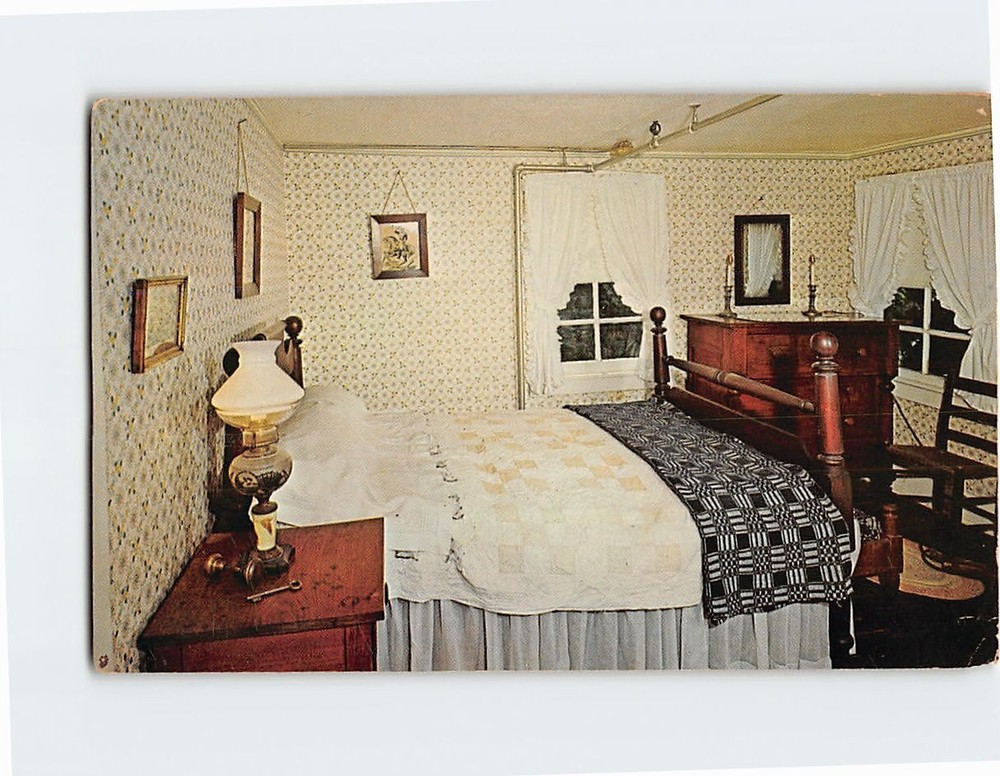 Postcard Tom Sawyer's Room in Mark Twain House Hannibal Missouri USA