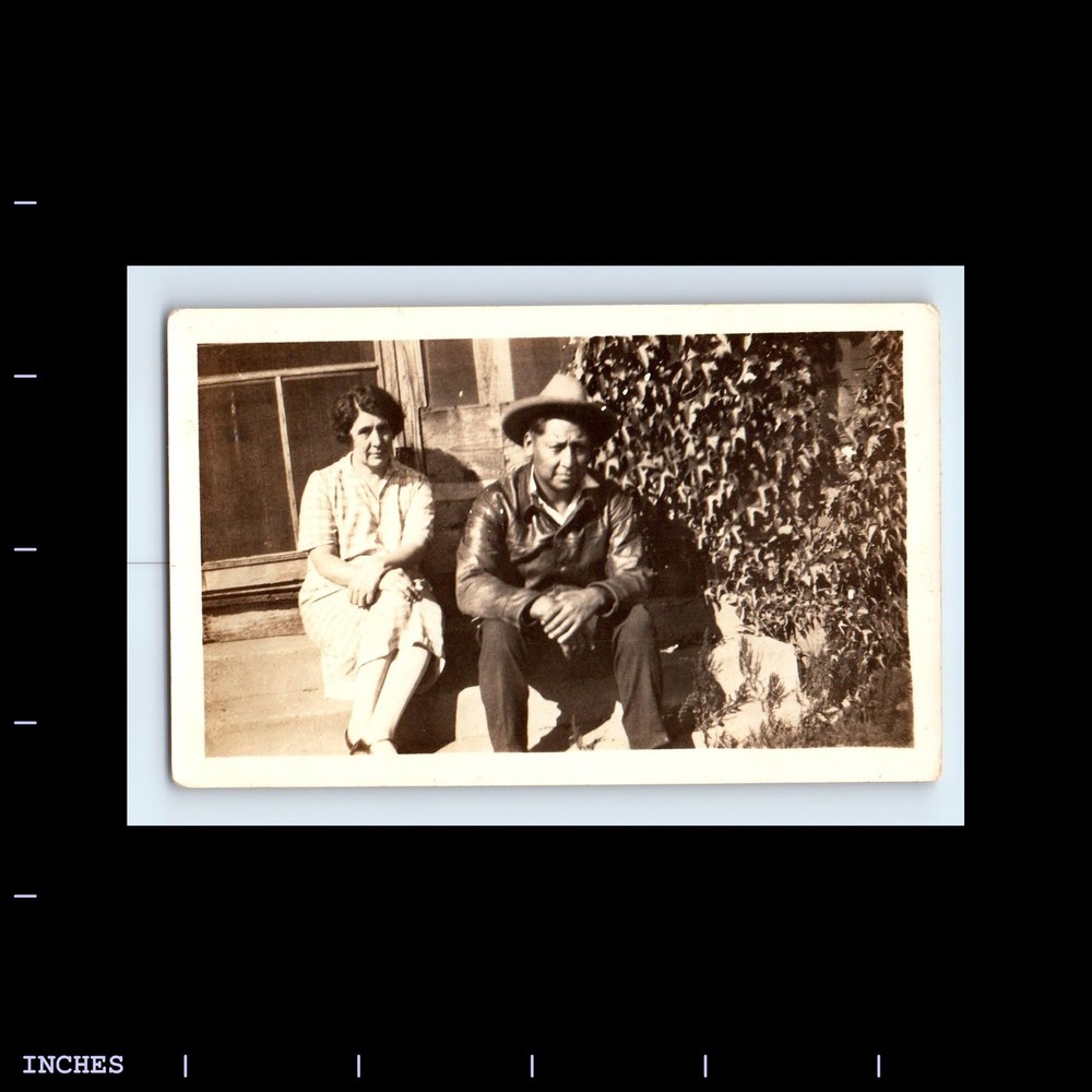 Old Vintage Photo MAN WOMAN COUPLE OUTSIDE HOUSE