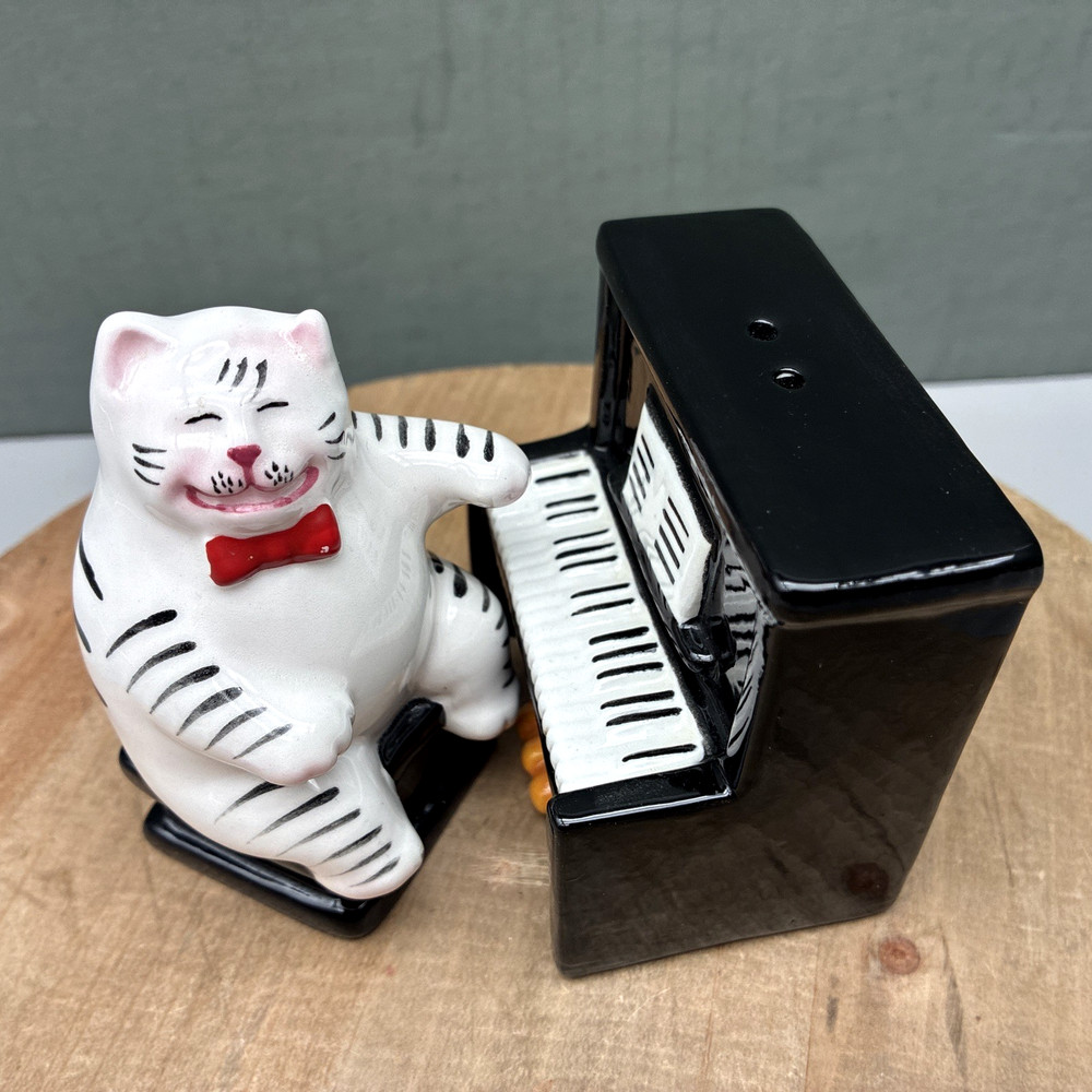 Vintage Clay Art Striped Cat Playing Piano Salt & Pepper Shaker Set Black White