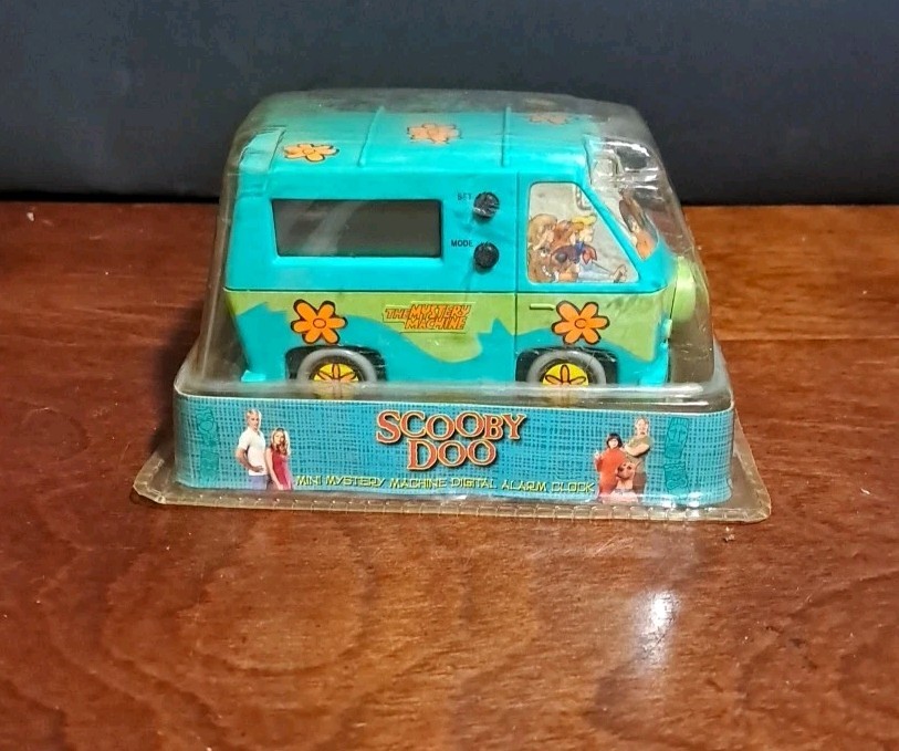 NIB Rare Scooby-Doo Mini Mystery Machine Digital Alarm Clock 1999 Collectible