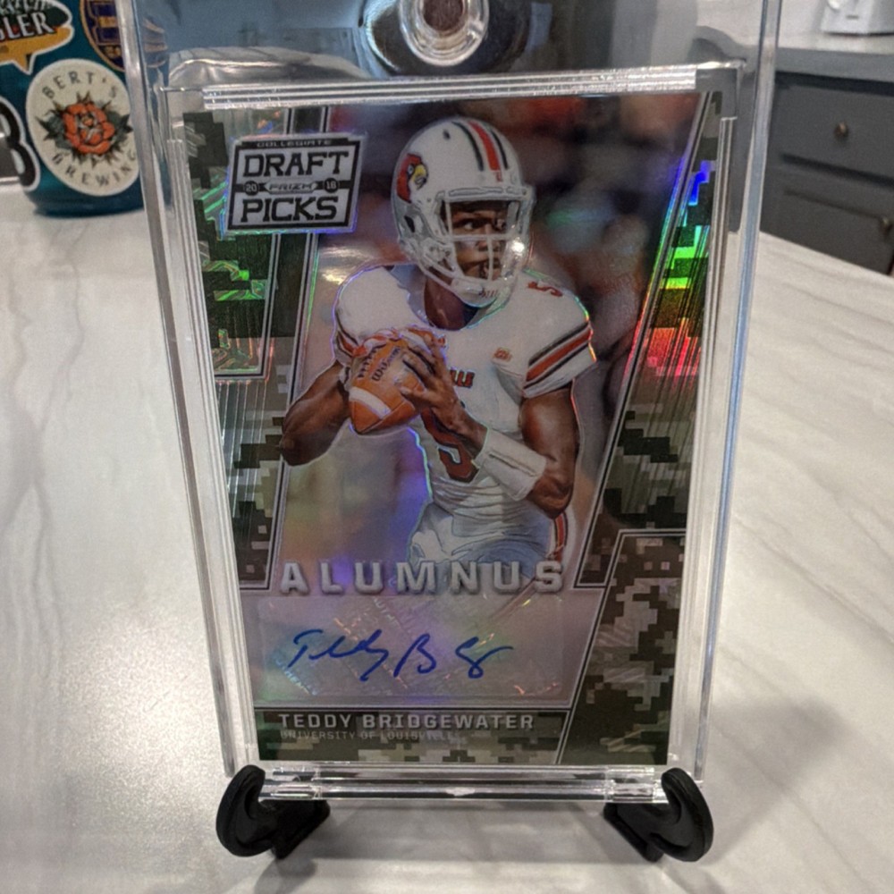 2016 Panini Prizm Draft Picks Alumnus Teddy Bridgewater #35 Camo Prizm Auto 1/5