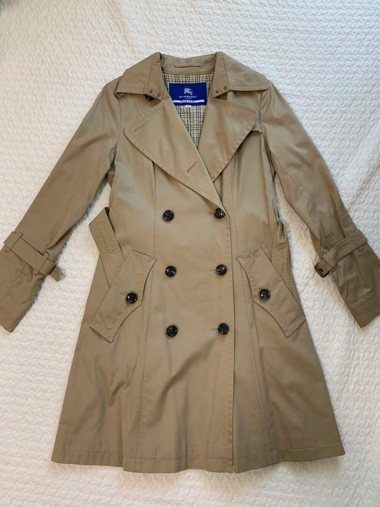 Burberry trench coat Woman from Japan