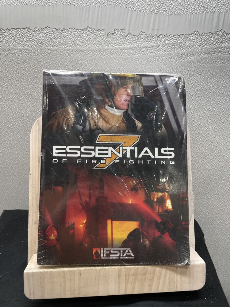 Essentials of Fire Fighting 7 Paperback  by IFSTA English