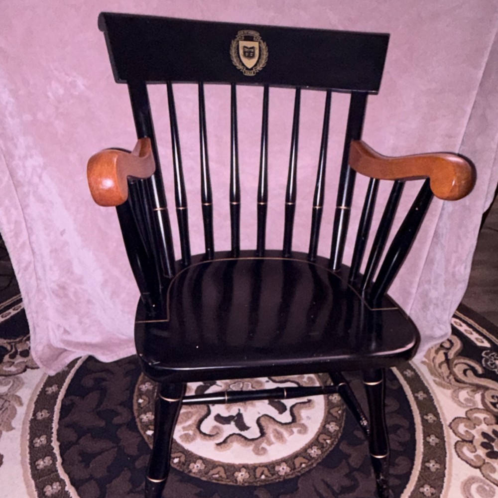 Nichols & Stone Yale U. Calhoun College captains Chair 1992 (rare &vintage)