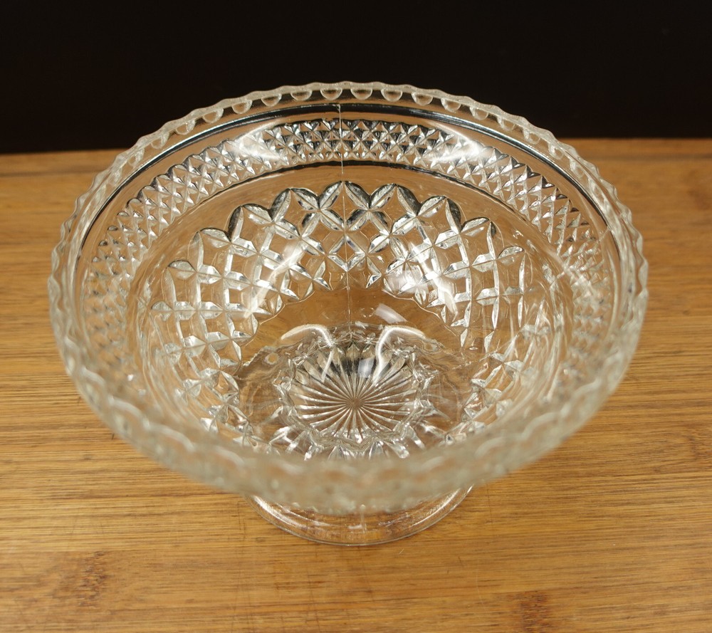Vintage Wexford Anchor Hocking Glass Footed Pedestal Candy Dish Bowl  