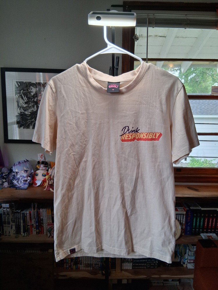 COOL SHIRTZ! COLD ONES Drink Responsibly Graphic   Cotton T-Shirt Size M