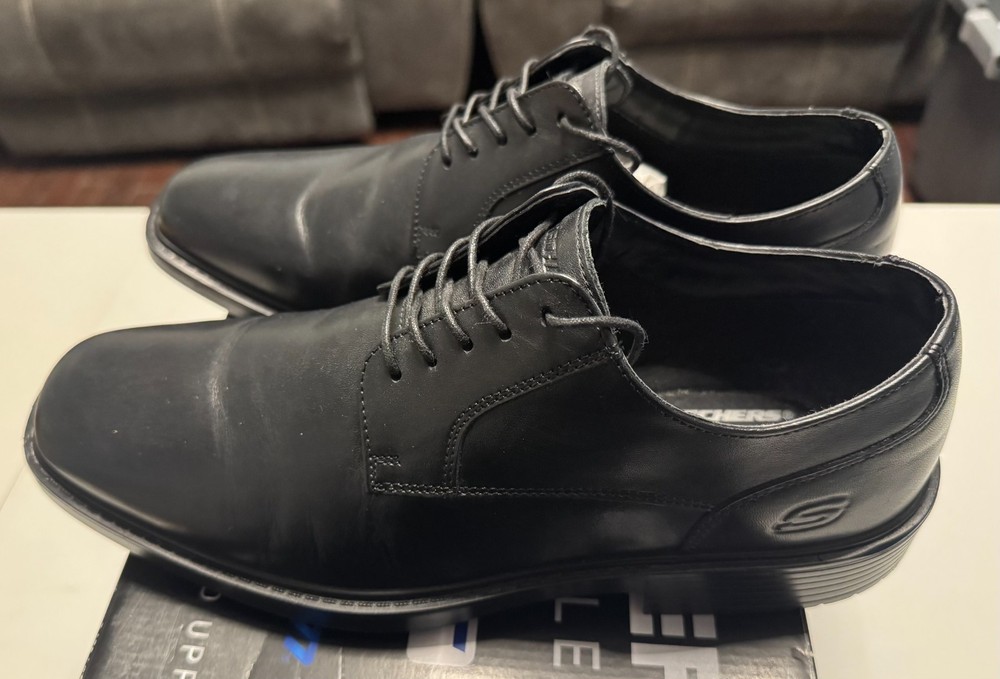 Skechers Men’s Size 11 Black Casual Dress Shoes Air-Cooled Memory Foam