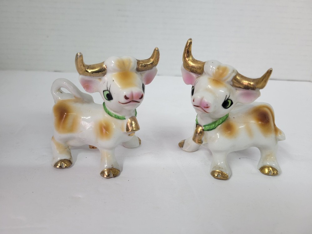 Vintage Cow  Salt & Pepper Shakers Gold Bells Horns & Hooves brown & white Japan