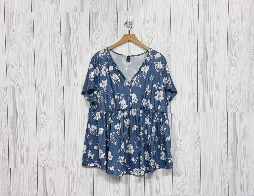 Emery Rose top womens size 3XL short sleeve blue patterned blouse stretch