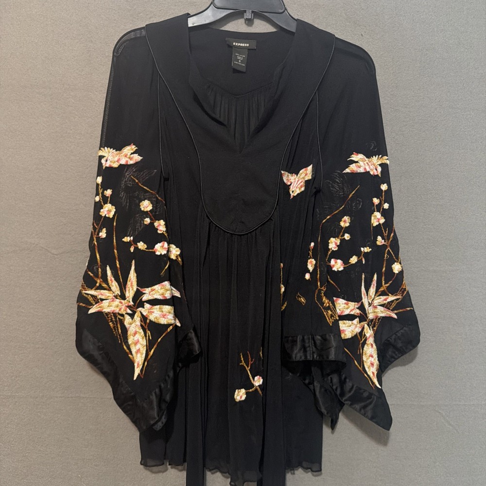 Express Wm’s Ss S Y2K Baby Doll Top Embroidered Floral/Birds Kimono Sleeve Boho