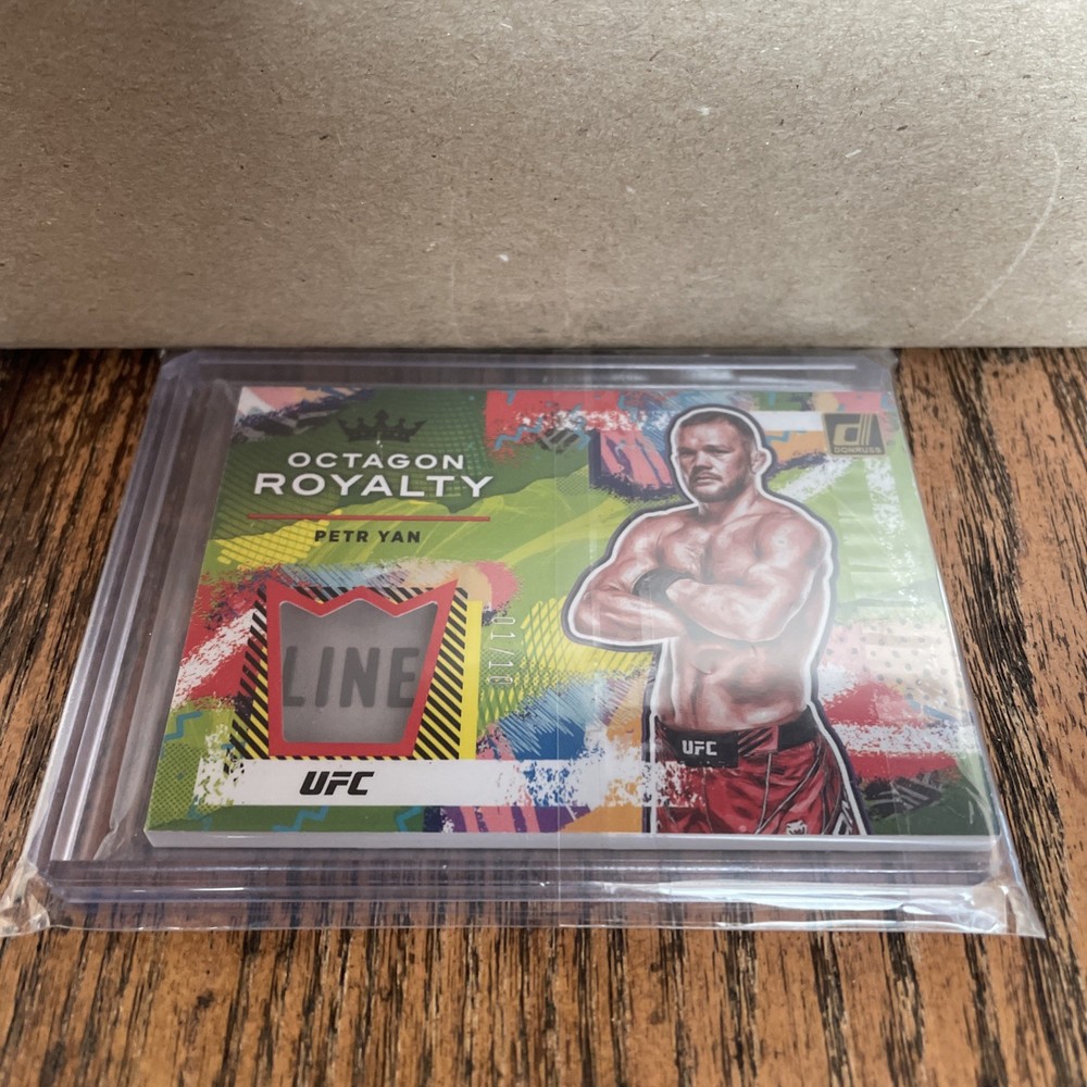 2022 Petr Yan Debut Donruss UFC Gold Octagon Royalty Relic Patch 01/10 🔥