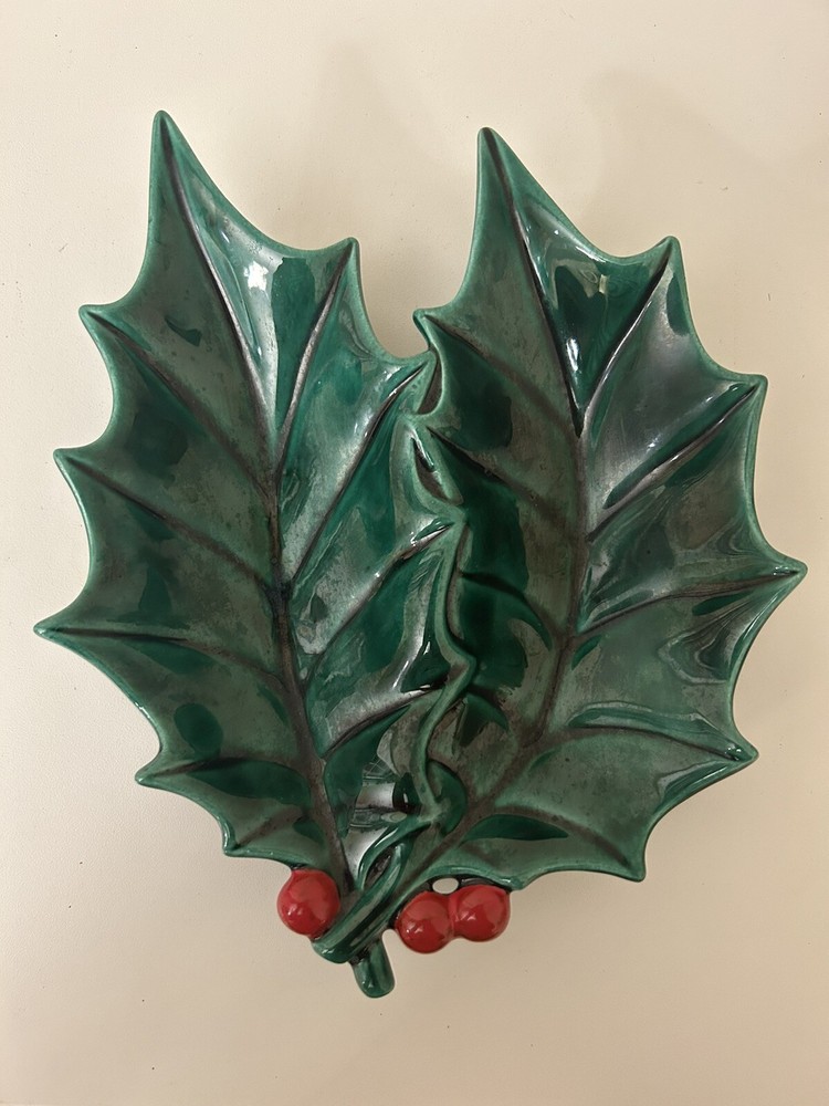 Green Holly Leaves & Berries Divided Candy Dish Ceramic Handmade Christmas 1978