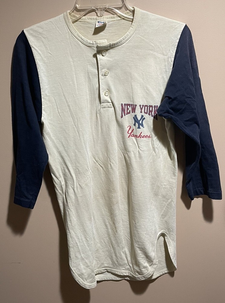 Vintage 1980s NY Yankees Long Sleeve T-Shirt Mens M Baseball Champion USA Retro