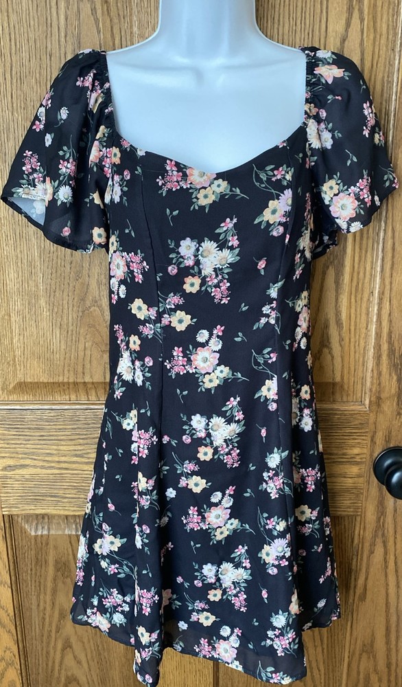 NWT Junior’s Rewind Black Floral Mini Dress Size Small