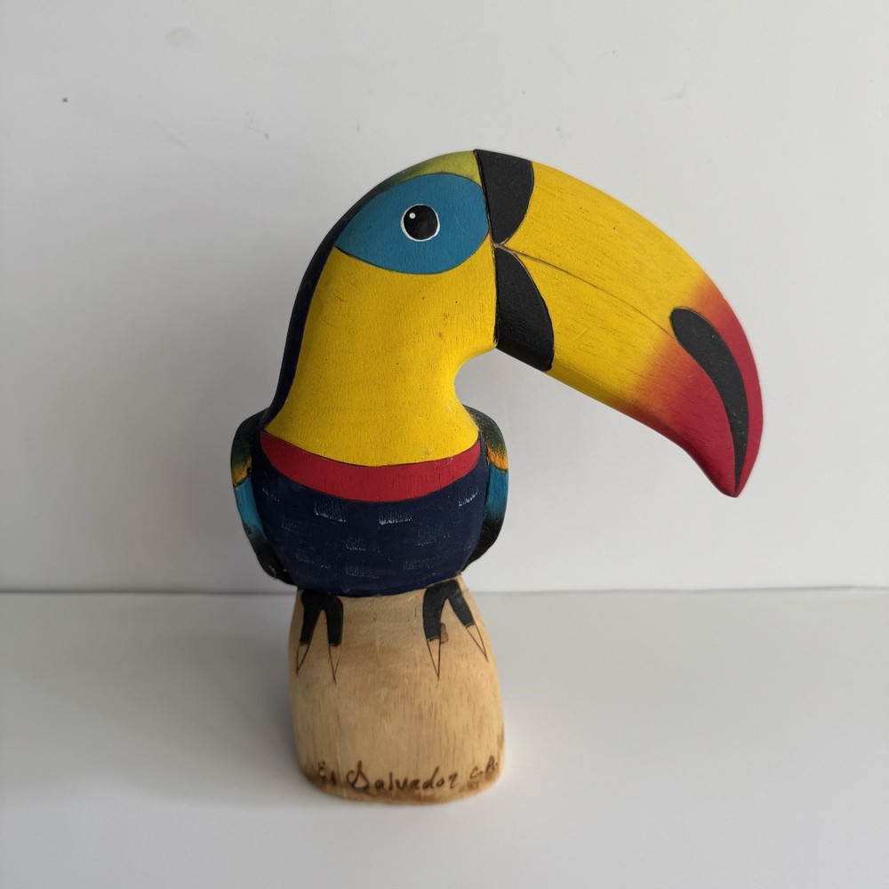 Hand Carved Light Balsa Wood Toucan Bird 8”Sculpture Figure, Made In El Salvador