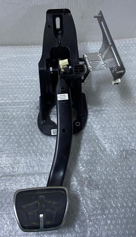 OEM BMW 3 4 SERIES G20 G21 G22 G23 G26 M SPORT BRAKE PEDAL – 6874282