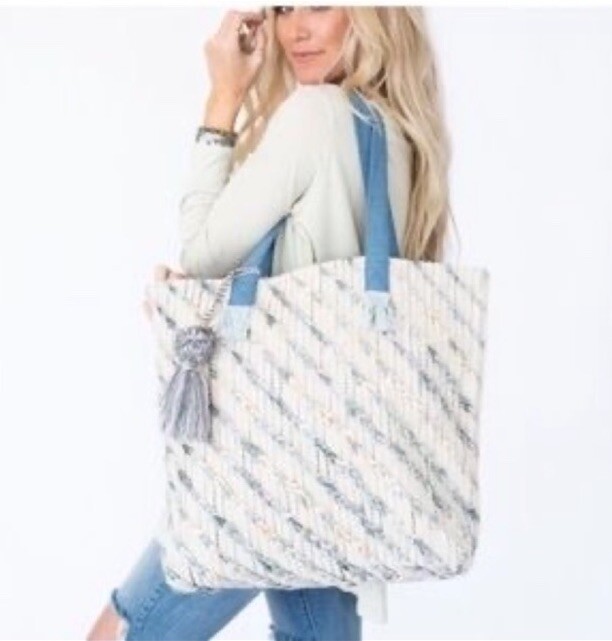 Ruggine Prairie Boho Beachy Pom Pom Chic Tote
