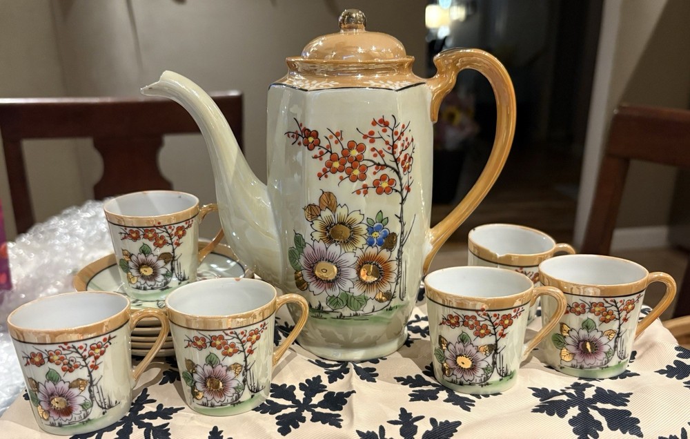 Vintage Japanese Tea Pot, Cups & Saucers